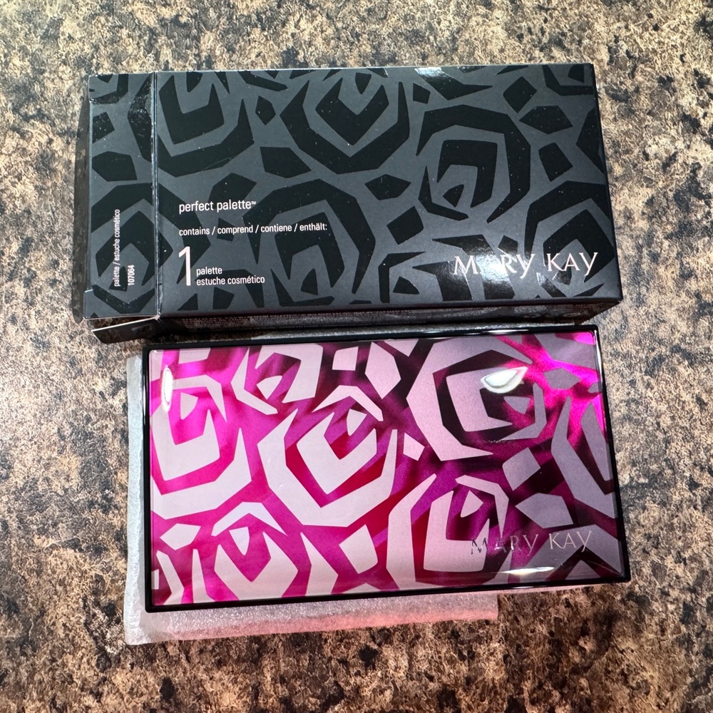 NEW Mary Kay Perfect Palette, 107064